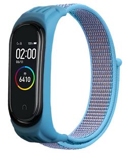Strap-it Xiaomi Mi Band 5 nylon bandje (lichtblauw)