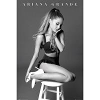 ABYstyle Poster Ariana Grande Sit 61x91,5cm