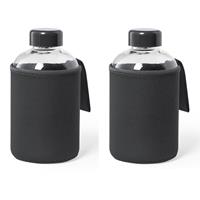Bellatio 2x Stuks glazen waterfles/drinkfles met zwarte softshell bescherm hoes 600 ml -