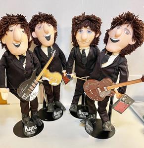 Fiftiesstore Originele Beatles Doll Poppenset Applause 1987 - 55 cm