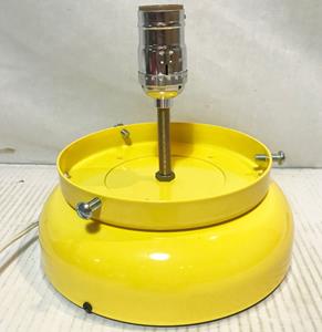 Fiftiesstore Lamp met Voet voor Benzinepomp Bol (Geel)