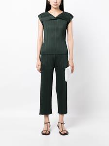 Pleats Please Issey Miyake Mc July pleated cropped trousers - Groen