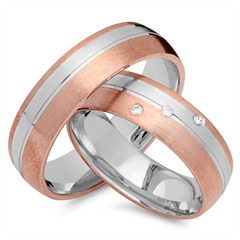 Unique Trouwringen 8 Karaat Rood-Wit Goud 3 Diamanten