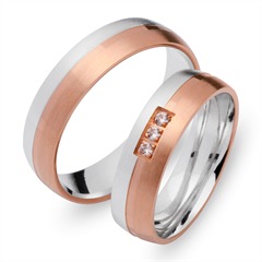Unique Trouwringen 8 Karaat Rood-Wit Goud 3 Diamanten