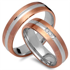 Unique Trouwringen 8 Karaat Rood-Wit Goud 3 Diamanten