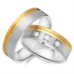 Unique Trouwringen 8 Karaat Geel-Wit Goud 3 Diamanten