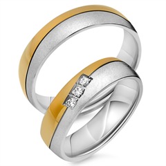 Unique Trouwringen 8 Karaat Geel-Wit Goud 3 Diamanten