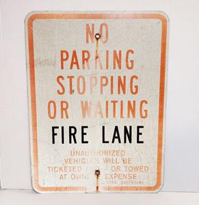 Fiftiesstore No Parking And Stopping In Fire Lane Origineel Amerikaans Verkeersbord - 61 x 46 cm
