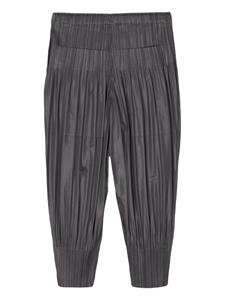 Pleats Please Issey Miyake pleated cropped trousers - Grijs