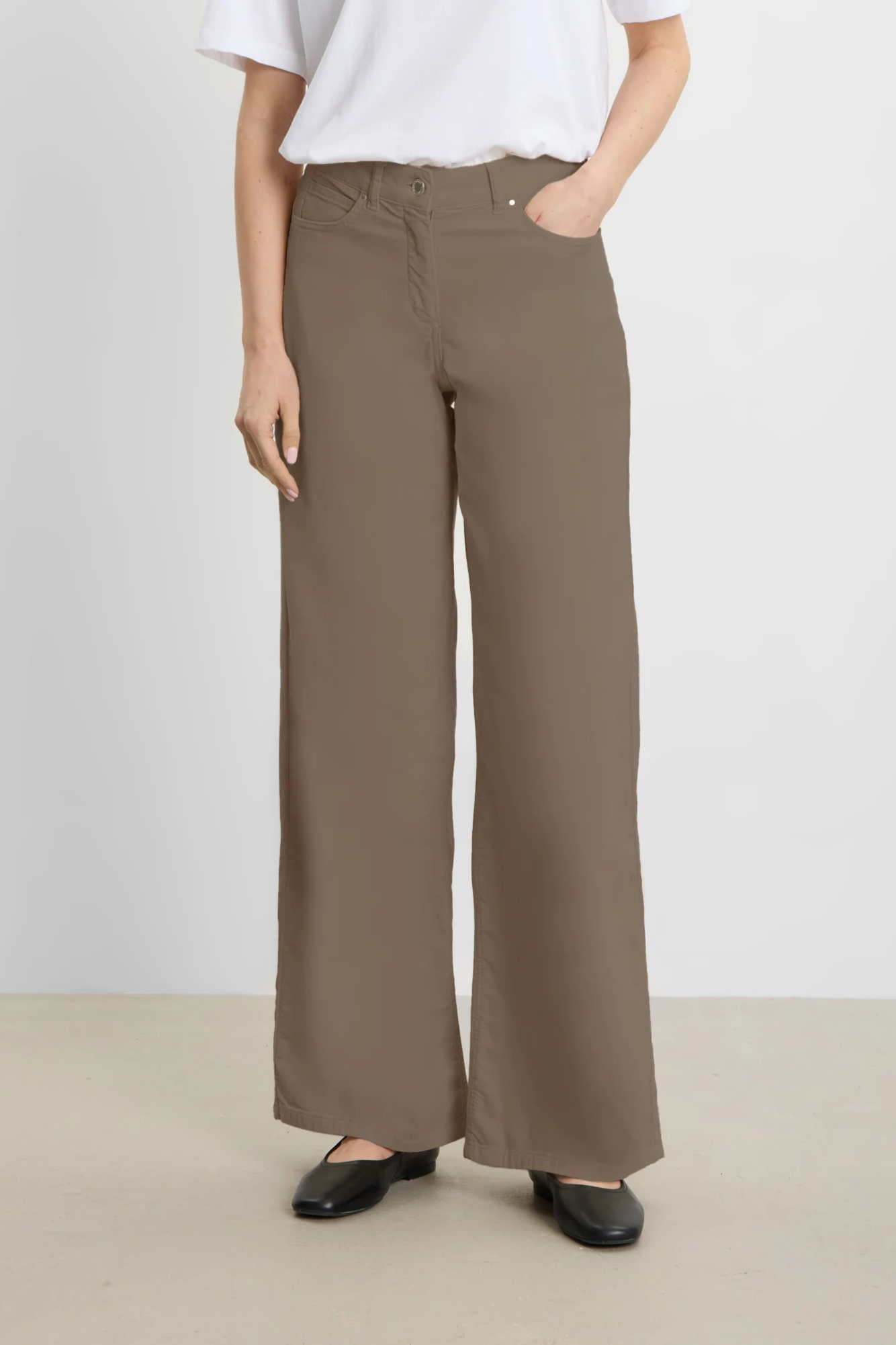 LAURIE Damen vegan Hose Corduroy Carol Loose Sika Hellbraun