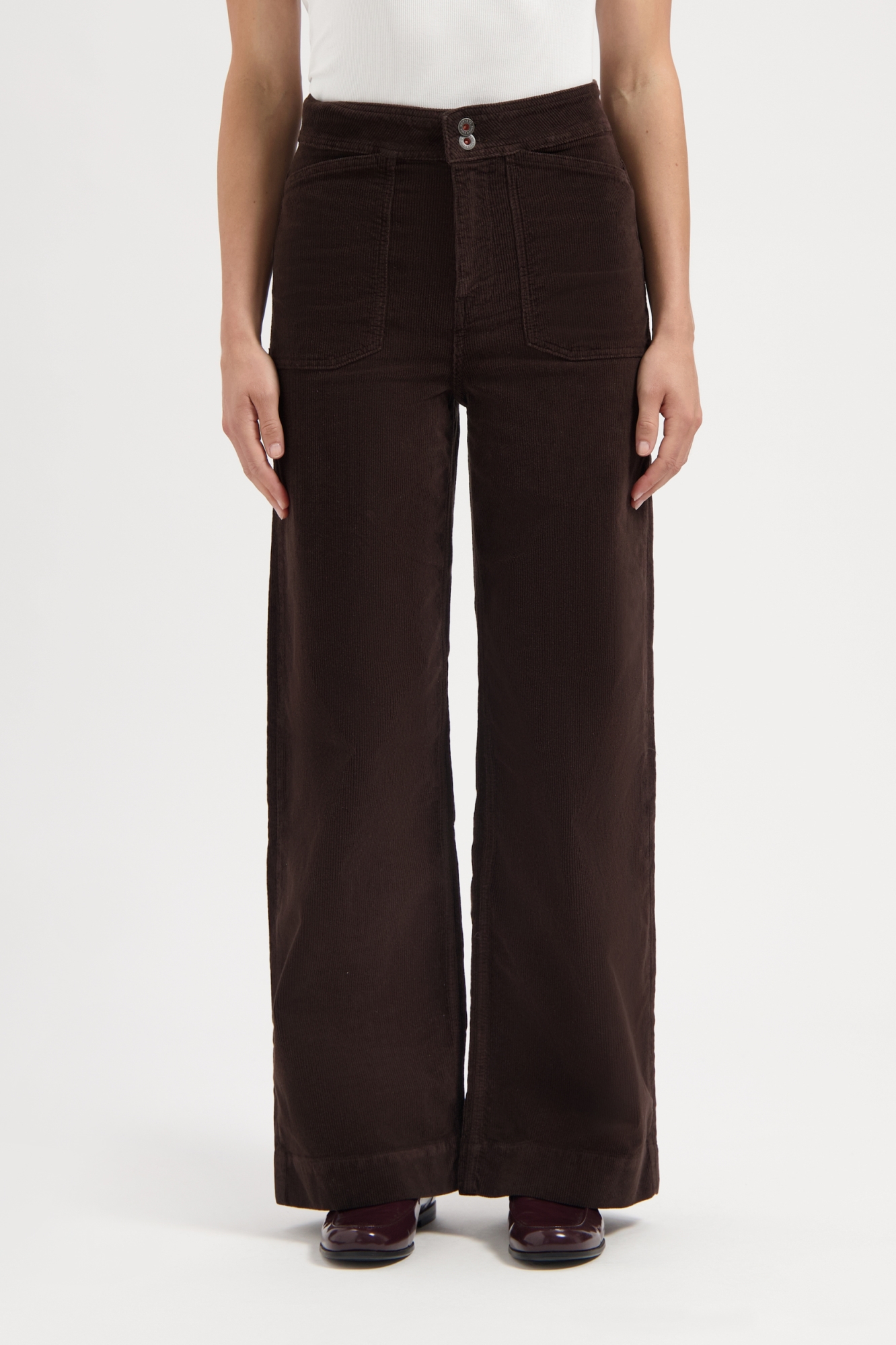 Kuyichi Damen vegan Hose Corduroy Farrah Worker Deep Brown