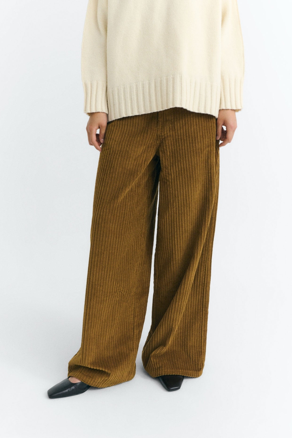 Thinking mu Damen vegan Hose Kord Hedda Braun