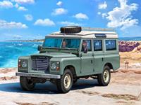 Land Rover Series III LWB 1:24 Scale Level 3 Revell Model Kit