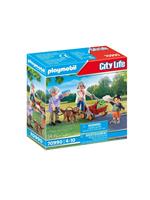 Playmobil City Life - Grandparents with Child