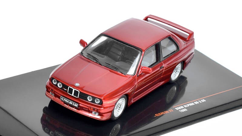 IXO Models BMW Alpina B6 3.5S - 1989