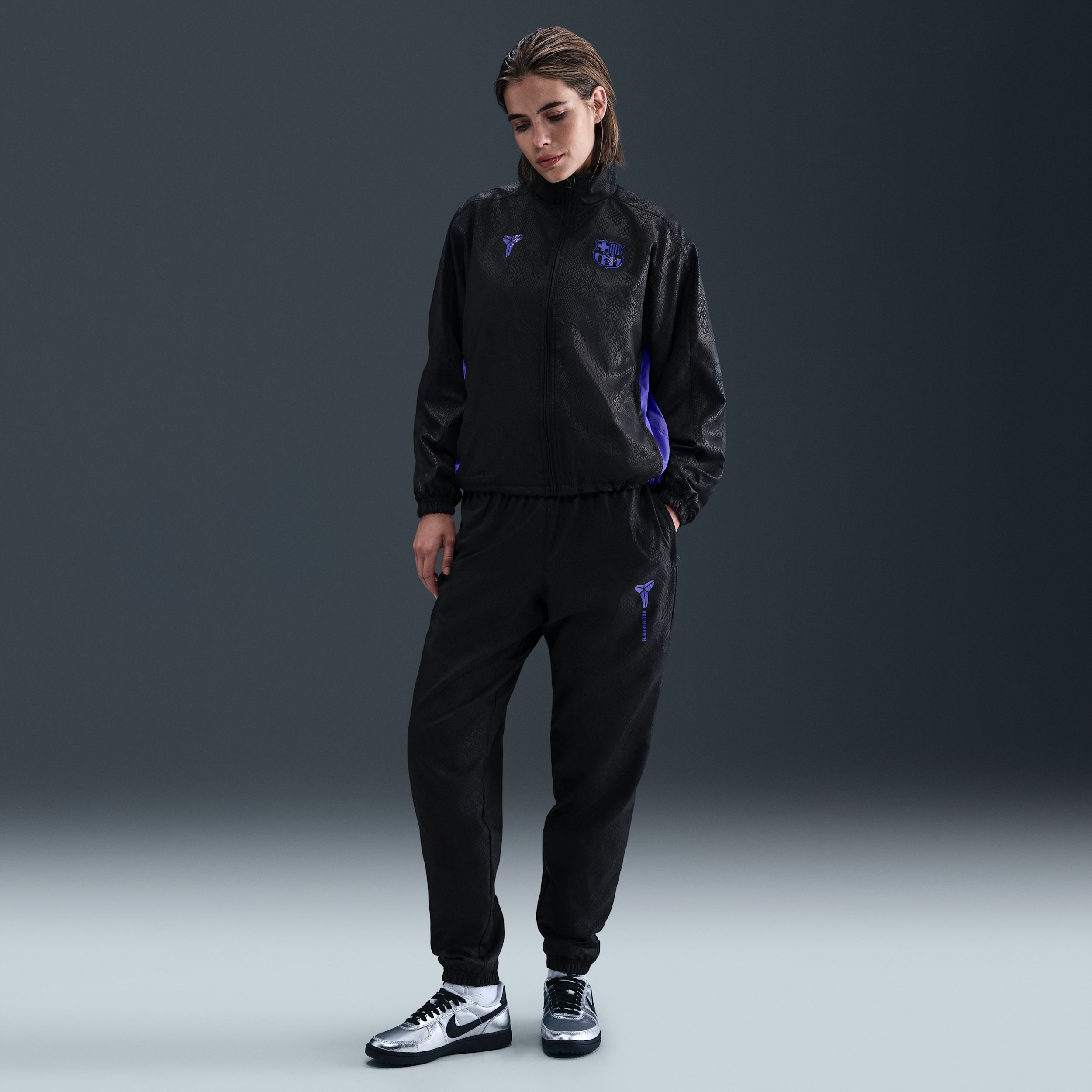 Nike FC Barcelona Uit Kobe voetbaltrainingsbroek met graphic voor dames - Zwart