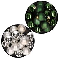 Decoris Kerstversiering kunststof kerstballen mix zilver/ donkergroen 4 en 6 cm pakket van 80x stuks -