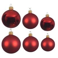 Decoris Glazen kerstballen pakket kerstrood glans/mat 26x stuks diverse maten -