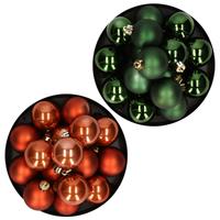 Decoris Kerstversiering kunststof kerstballen mix cognac bruin/ donkergroen 4 en 6 cm pakket van 80x stuks -
