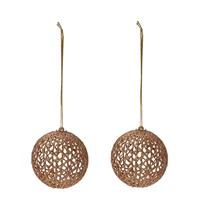 2x Gouden glitter draad/rotan look kerstballen kunststof 9 cm -