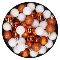 Bellatio Set van 40x stuks kunststof kerstballen mix wit en oranje 3 cm -