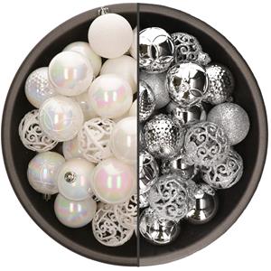 Bellatio 74x stuks kunststof kerstballen mix van parelmoer wit en zilver 6 cm -