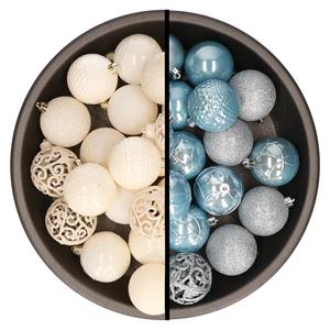 Kunststof kerstballen 74x stuks wol wit en lichtblauw 6 cm -