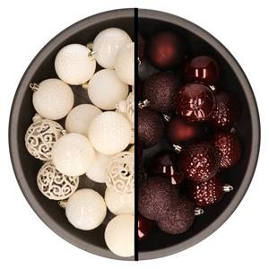 Kunststof kerstballen 74x stuks wol wit en mahonie bruin 6 cm -