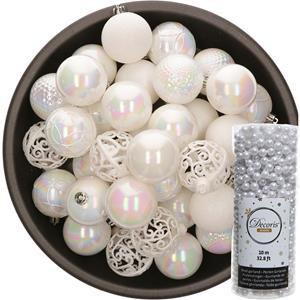 Decoris 37x stuks kunststof kerstballen 6 cm inclusief kralenslinger parelmoer wit -