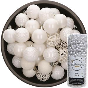 Decoris 37x stuks kunststof kerstballen 6 cm inclusief kralenslinger wit -