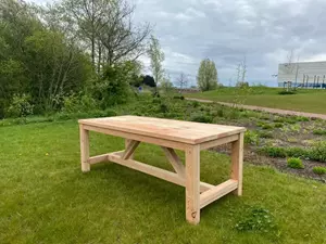 Industrielemeubelshop Tuintafel douglashout Nore met dwarsbalken