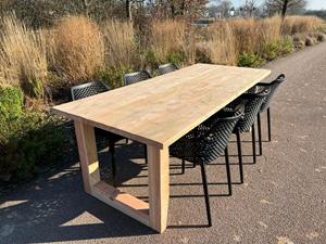 Industrielemeubelshop Tuintafel Kiever met U poten douglashout