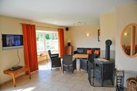 belvilla Comfortabel modern vakantiehuis met riante tuin en sauna, gelegen in Somme-Leuze