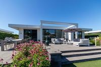 belvilla Zeer sfeervolle, luxe villa voor 6 pers met eigen aanlegsteiger op rustig park