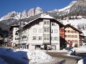 Chalet.nl Appartement Villa Placidia nummer 1 - 4-5 personen - Italië - Dolomieten - Val di Fassa (Trentino / Zuid-Tirol) - Campitello (bij Canazei)