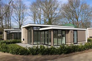EenVakantieHuisje.nl Moderne vakantiewoning voor 4 personen op de Rhederlaagse Meren met Sauna - Lathum