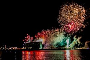 BBI-Travel New Year Fireworks Cruise