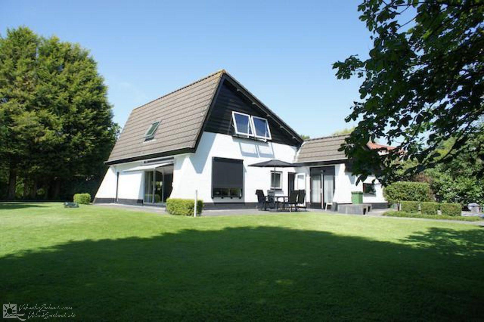 Vakantiezeeland.com VZ1159 Vrijstaand vakantiehuis met sauna in Oostkapelle - Nederland - Zeeland - Oostkapelle