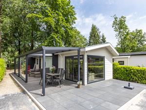 Heerlijkehuisjes.nl Luxe zes persoons chalet op familiepark in de bossen. - Nederland - Europa - De-Bult