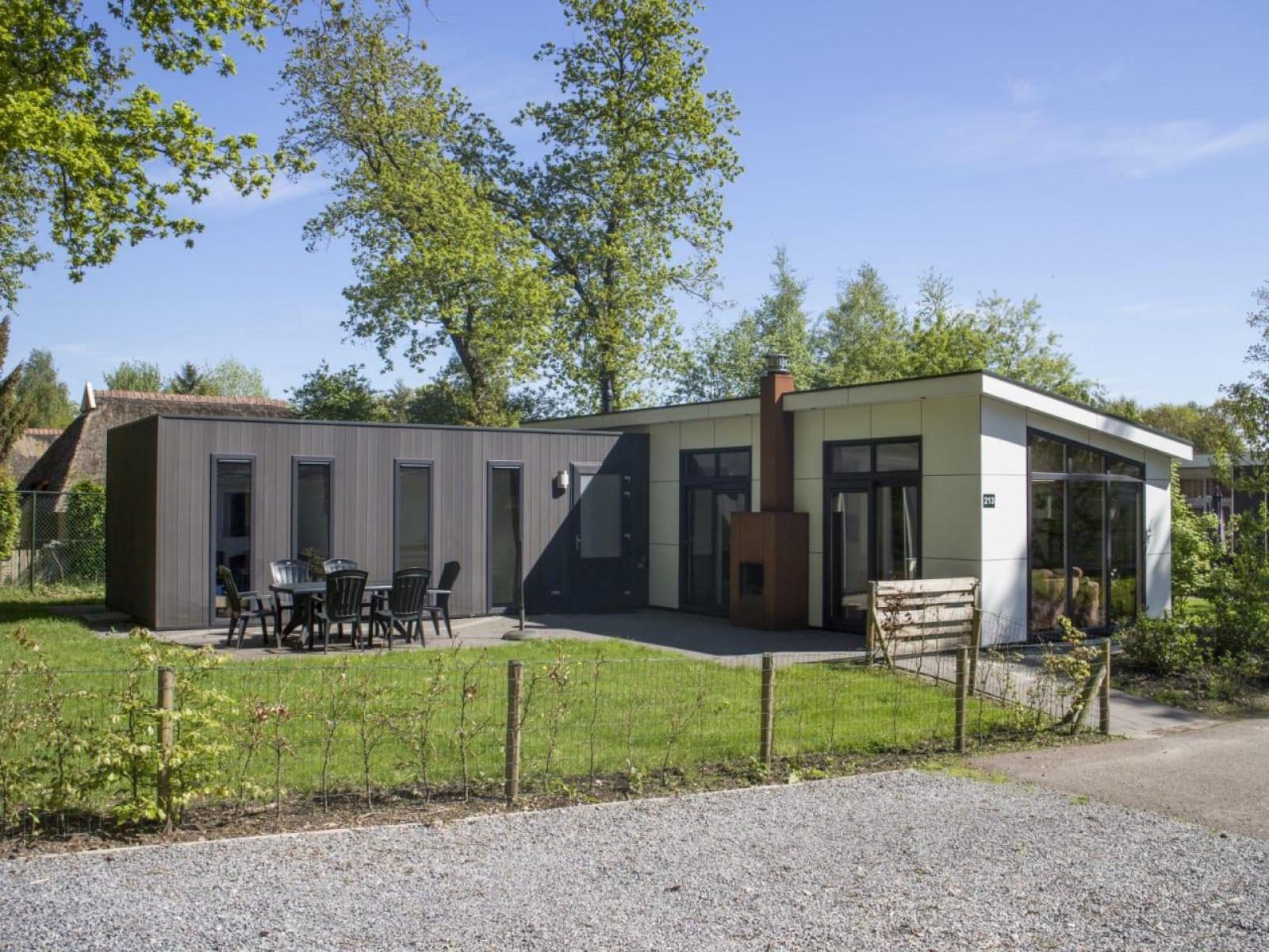 Heerlijkehuisjes.nl Luxe 6 persoons vakantiehuis op vakantiepark Reestervallei in Overijssel - Nederland - Europa - IJhorst