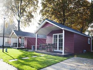 Heerlijkehuisjes.nl Twee luxe 4 persoons chalets bijelkaar op een vakantiepark - Nederland - Europa - Voorthuizen