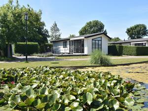 Heerlijkehuisjes.nl Vier persoons MIVA chalet op vakantiepark met buitenzwembad - Nederland - Europa - Egmond-aan-den-Hoef