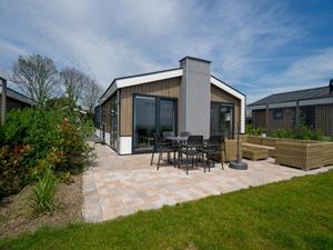 Heerlijkehuisjes.nl Mooi 6 persoons chalet met eigen vlonder aan het Markermeer op een vakantiepark - Nederland - Europa - Bovenkarspel