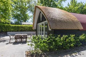 Heerlijkehuisjes.nl Zespersoons luxe vakantiehuis op familiepark nabij de Weerribben. - Nederland - Europa - De-Bult