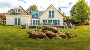 Specialvillas.nl Witte Villa - luxe vakantiewoning Zuid-Limburg met zwembad en sauna - Nederland - Limburg - Mechelen