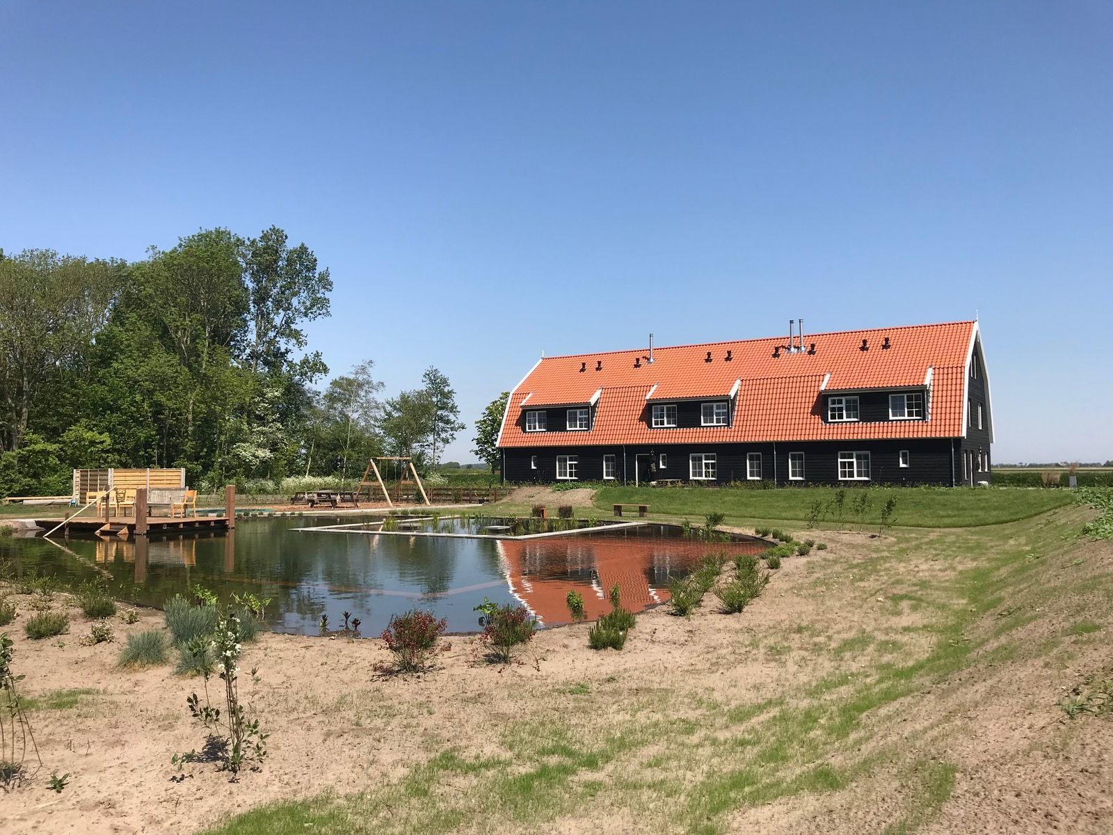 Specialvillas.nl Texels Landleven XL - groepsvakantiehuis met sauna en ecozwemvijver - Nederland - Noord-Holland - Den Burg