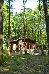 Heerlijkehuisjes.nl Vrijstaand chalet voor 6 personen midden in de bossen in de Ardennen - Belgie - Europa - Oignies-en-Thiérache
