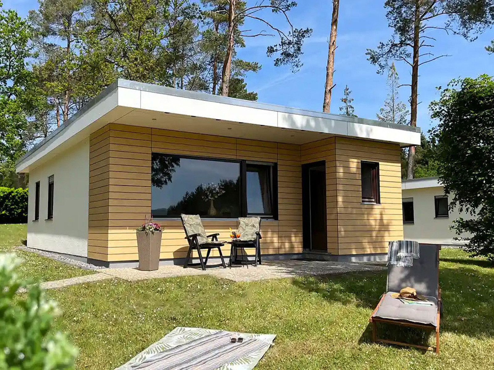 Heerlijkehuisjes.nl Zes persoons bungalow op vakantiepark nabij het Hart van de Vulkaaneifel - Duitsland - Europa - Gerolstein