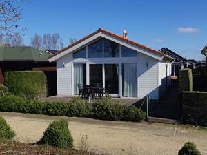 Heerlijkehuisjes.nl Mooi 4 persoons vakantiehuis aan viswater nabij Medemblik aan het IJsselmeer. - Nederland - Europa - Wervershoof