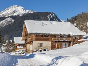 Chalet.nl Chalet Ferme du Rys met buiten-whirlpool, zondag t/m zondag - 8-13 personen - Frankrijk - Les Portes du Soleil - La Chapelle d'Abondance (bij Châtel)